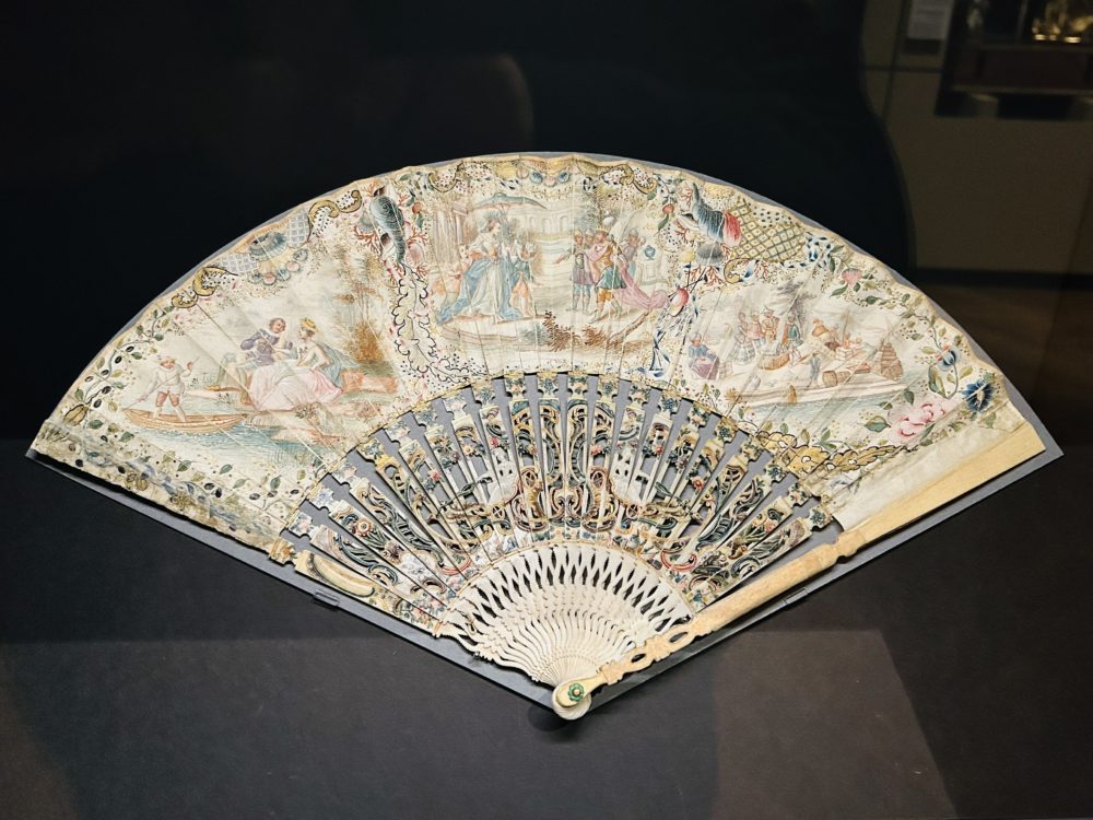 A Whiff of Romance: The Baroque Fan of Love