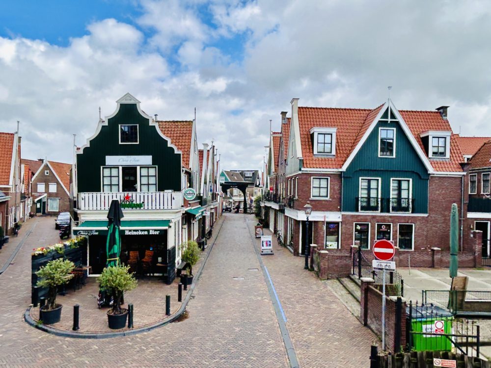 Picasso’s Dutch Reverie: A Visionary’s Journey Through Volendam