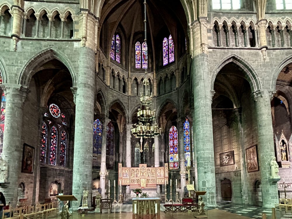 Gothic Splendor at the Foot of Dinant’s Citadel: The Notre-Dame Cathedral