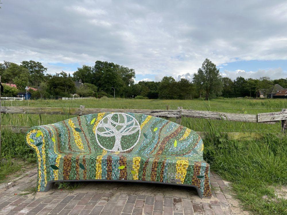 Aagtdorp’s Mosaic Bench: A Tribute to Gaudí’s Genius