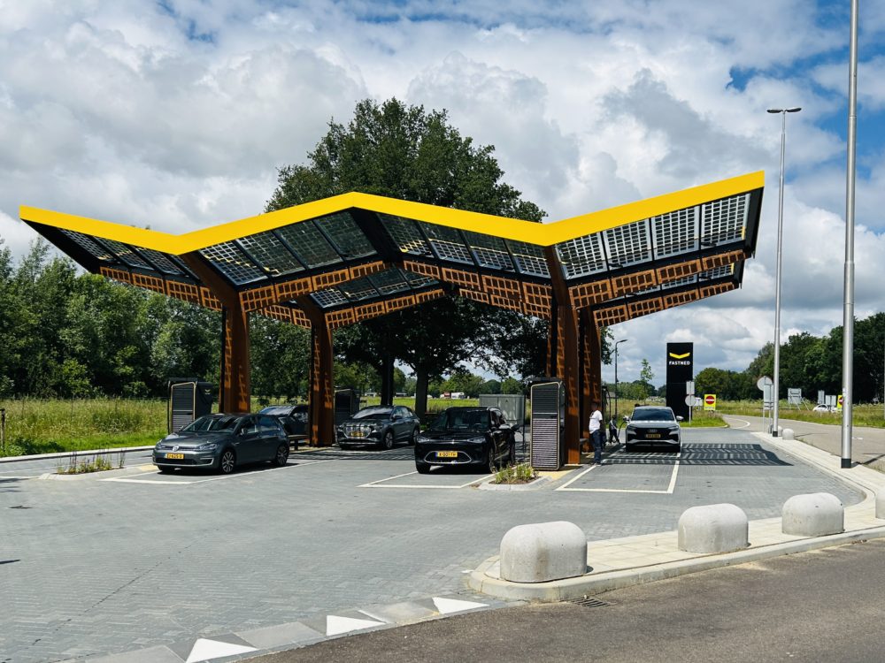 Pioneering the Future of Electric Mobility in the Netherlands: the Case of the Fastned