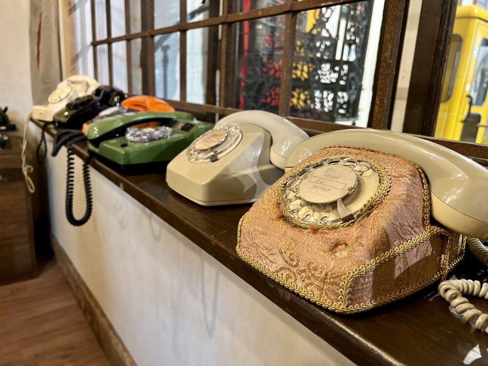 The Evolution of German Rotary Dial Phones: From Innovation to Everyday Necessity