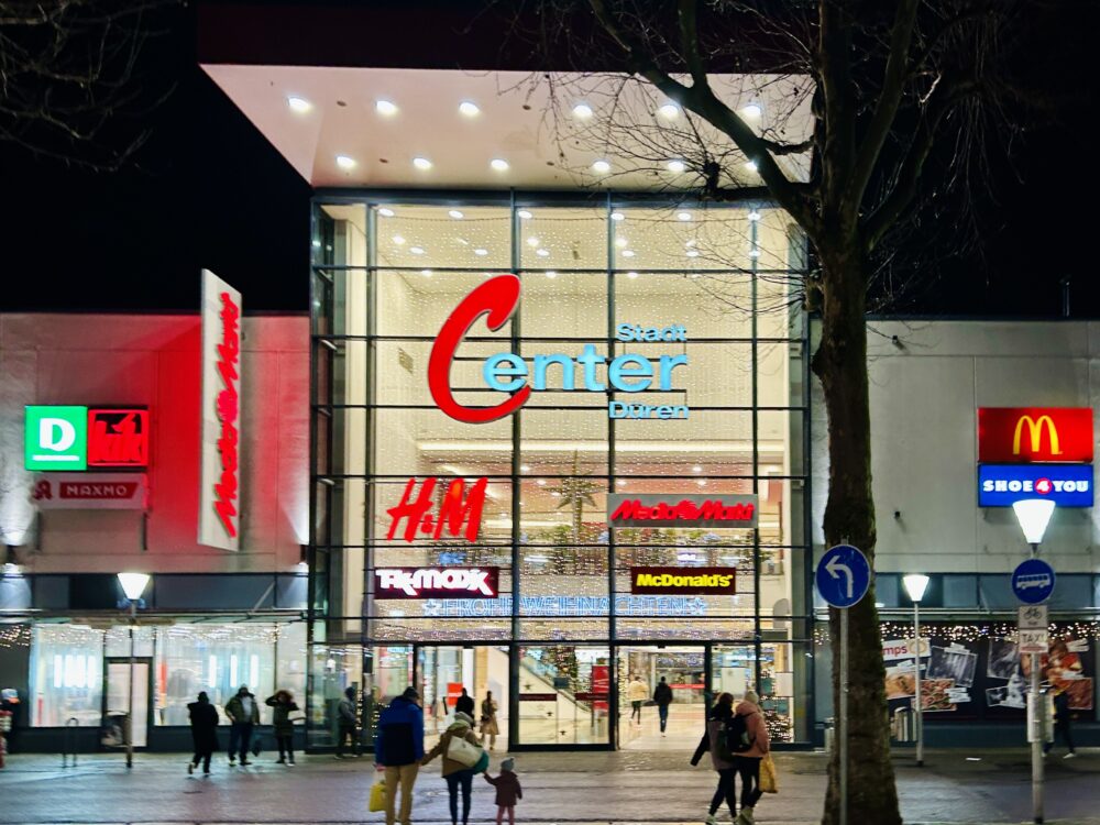 Discover Stadtcenter Shopping Center in Düren, Germany