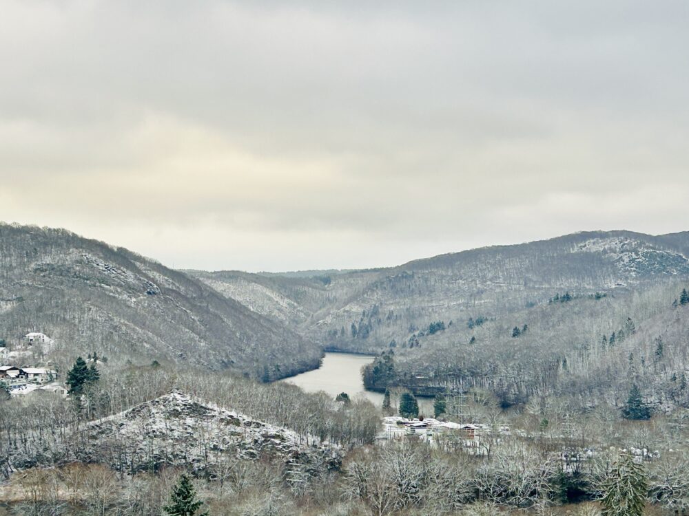 Discover the Enchanting Rursee: A Winter Wonderland