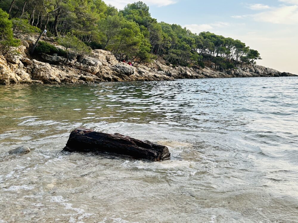 The Hidden Gem of the French Riviera: Calanque Pont d’Alon