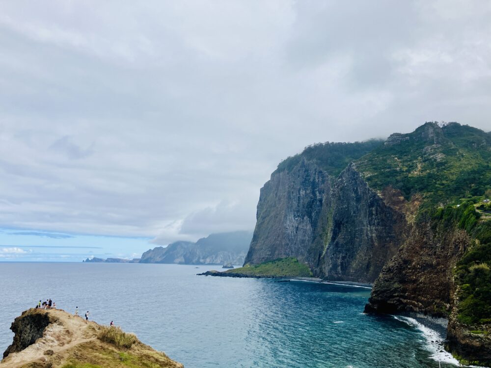 Majestic Views from Miradouro do Guindaste: Discover Madeira’s Scenic Marvel
