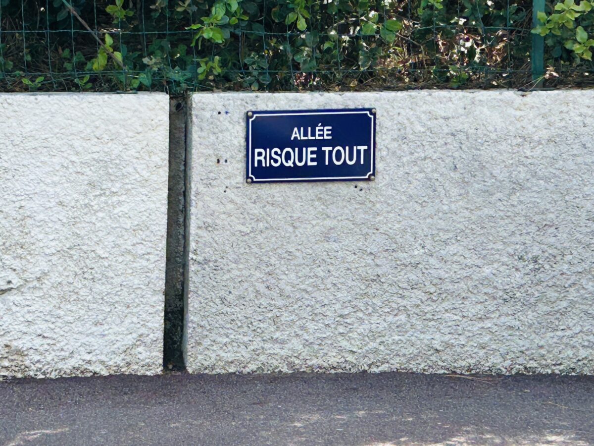 Allée Risque-Tout: Arcachon’s Most Daring Street Name  