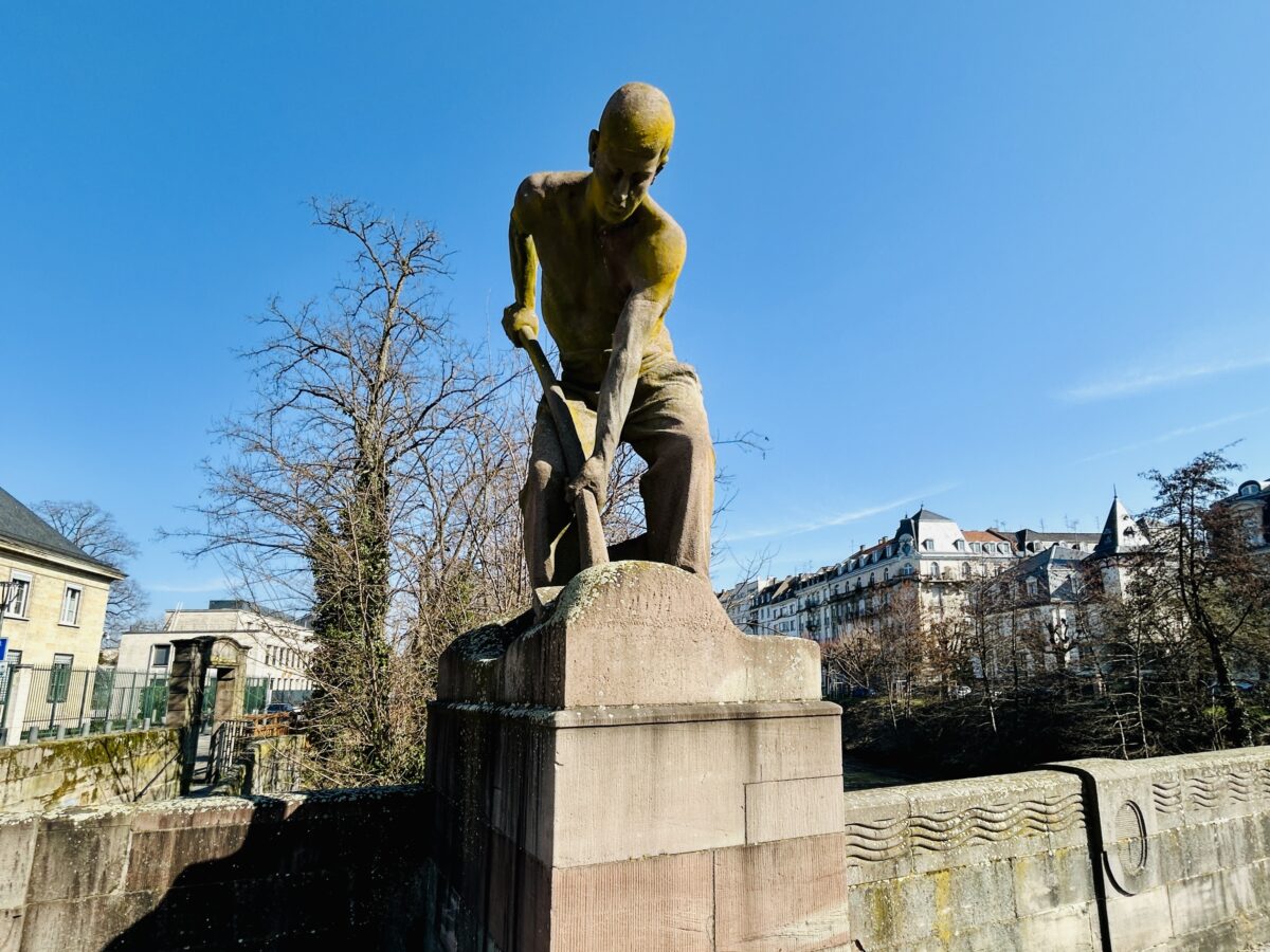 Giants on Duty: The Bridge That Works Harder Than Your Wi-Fi