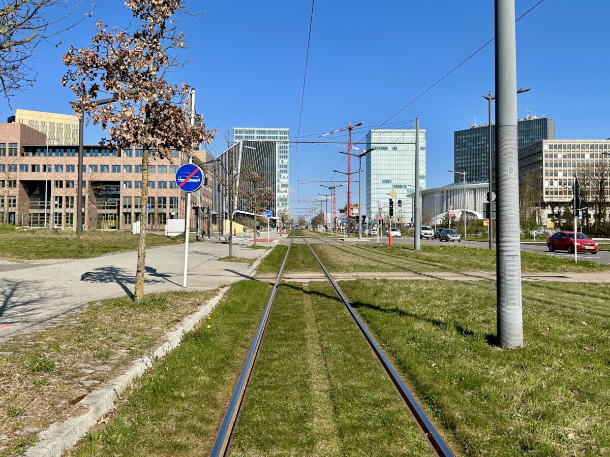 Rails, Glass and Gravitas: Welcome to Kirchberg’s Concrete Catwalk