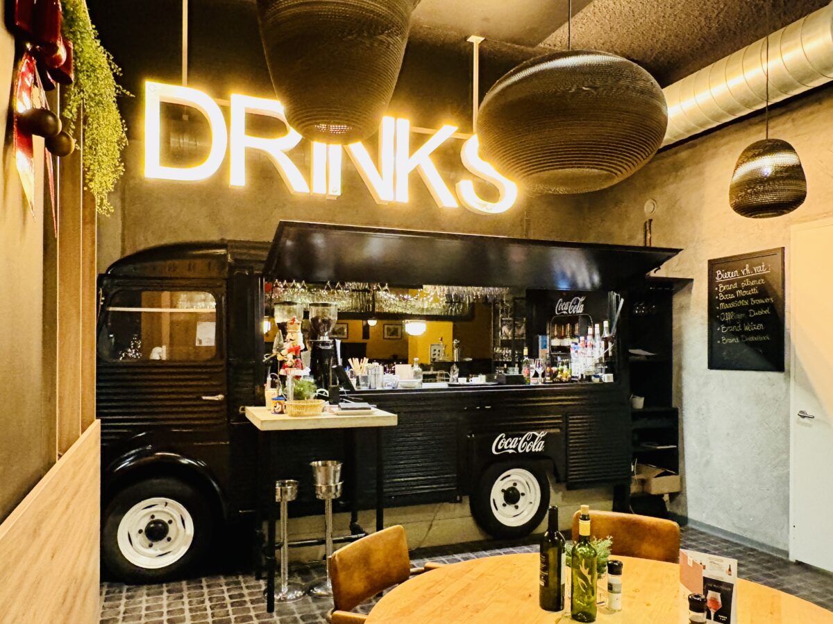 The bar counter that stole the spotlight