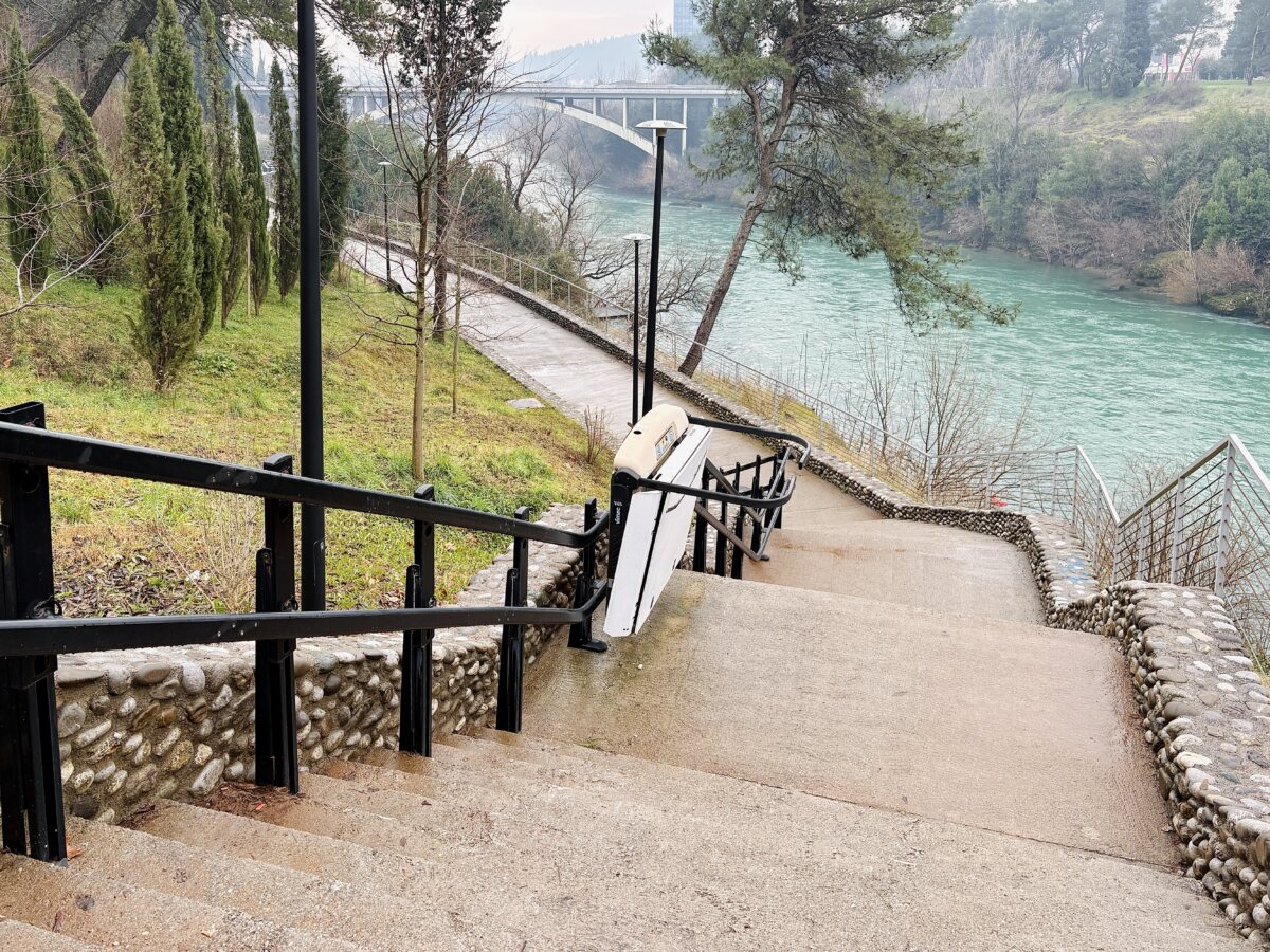 A lift by the Ribnica in Podgorica: small stairs, big progress