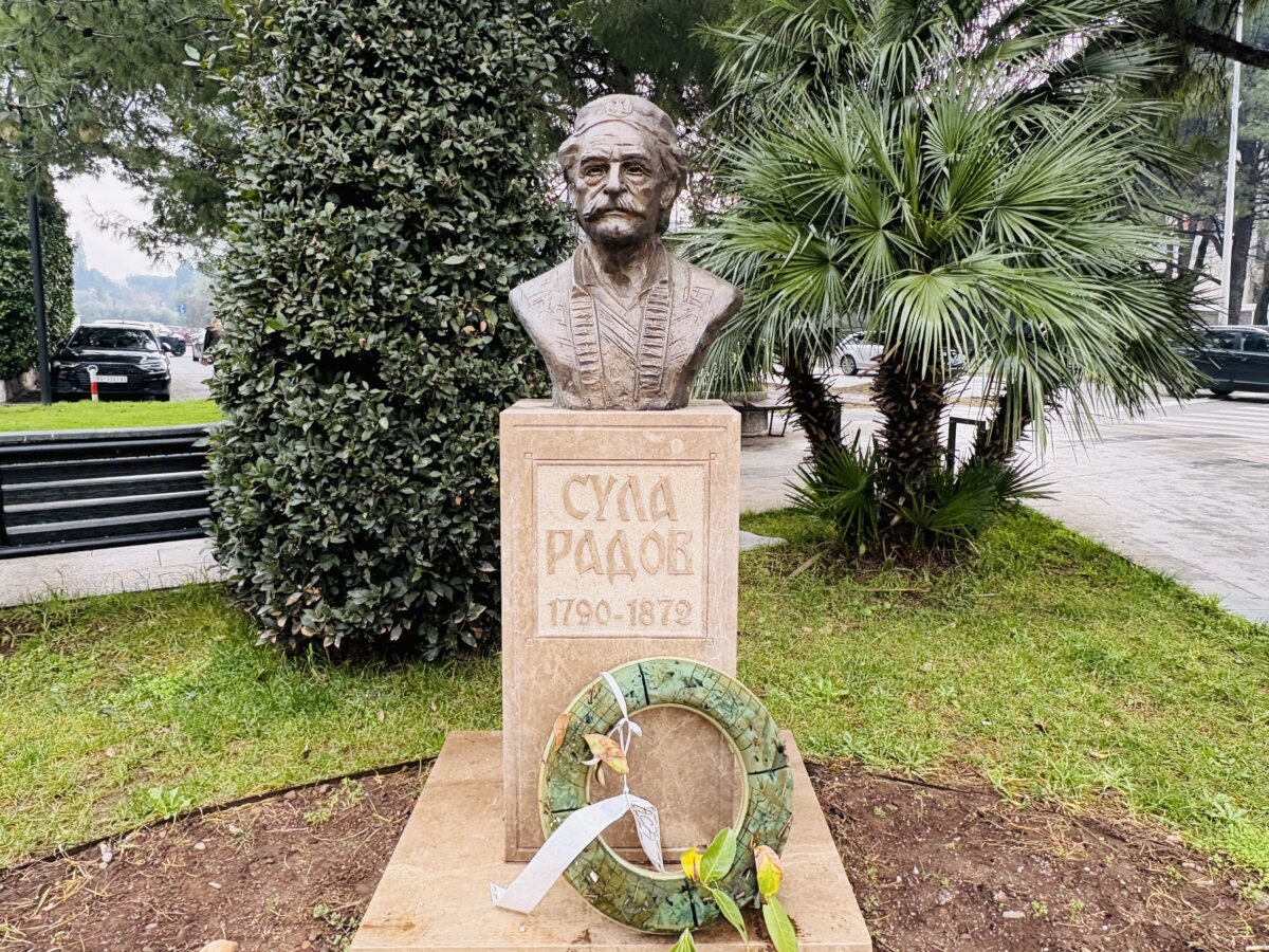 Sula Radov: wisdom carved in stone