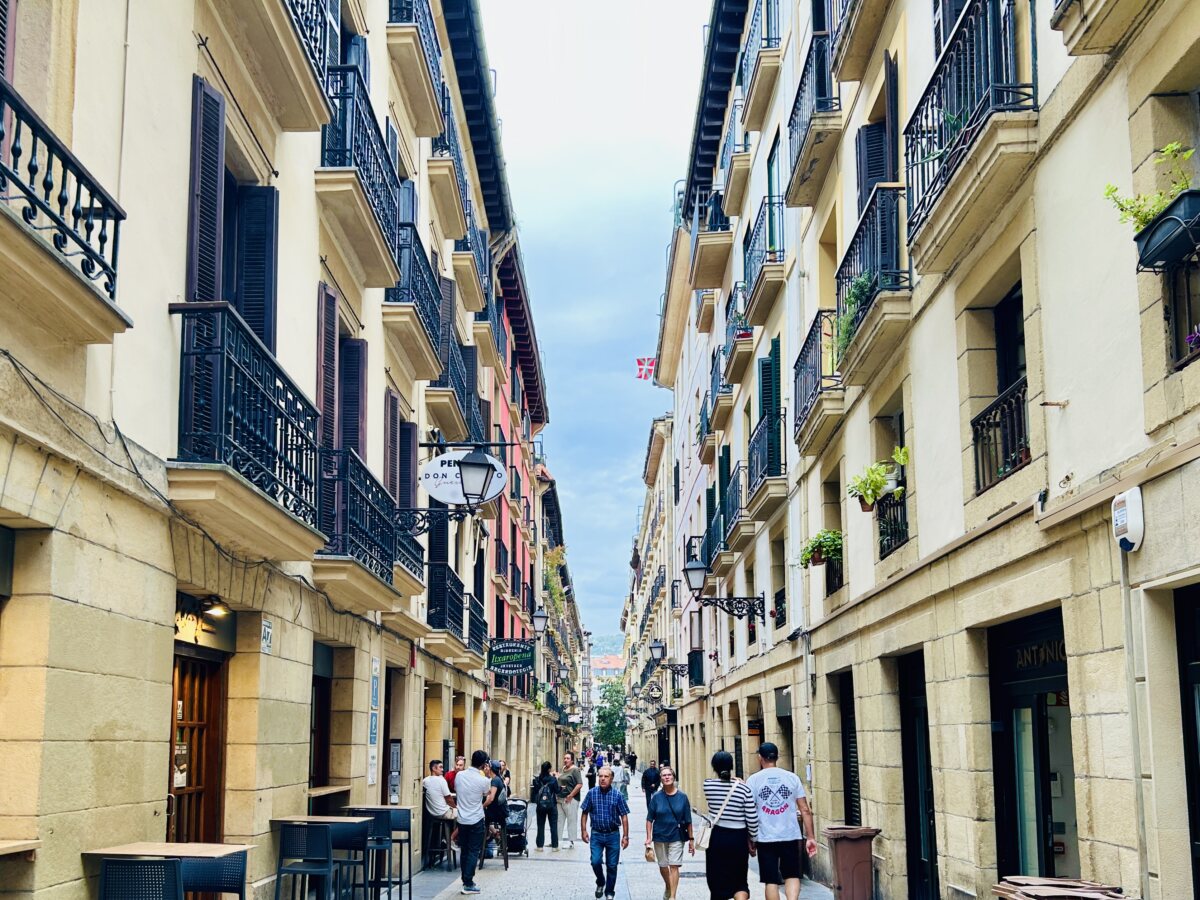 San Sebastián and the charm of walking through history