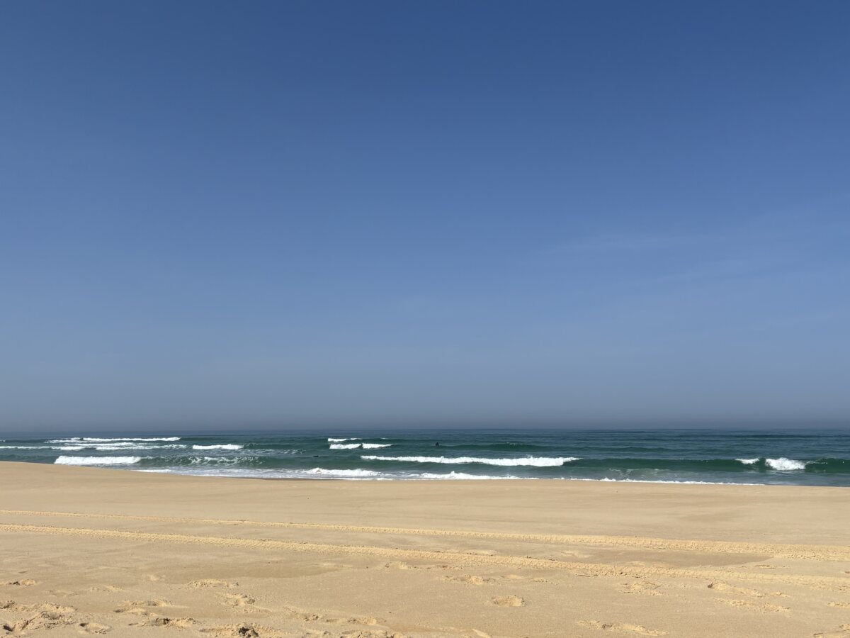 La Salie: a raw coastline facing ocean and fire