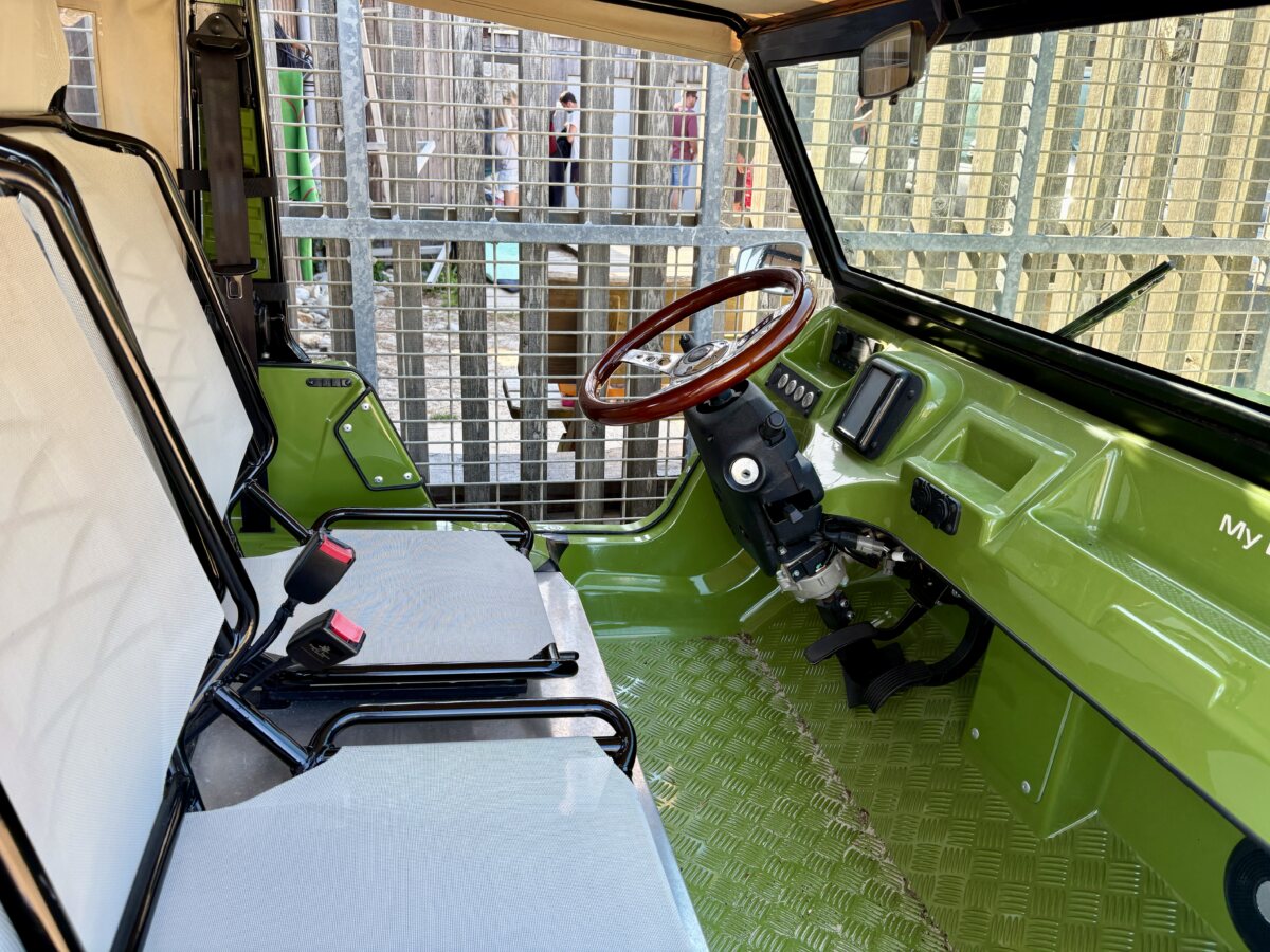 E-Story: Minimalist luxury or just a very expensive plastic box