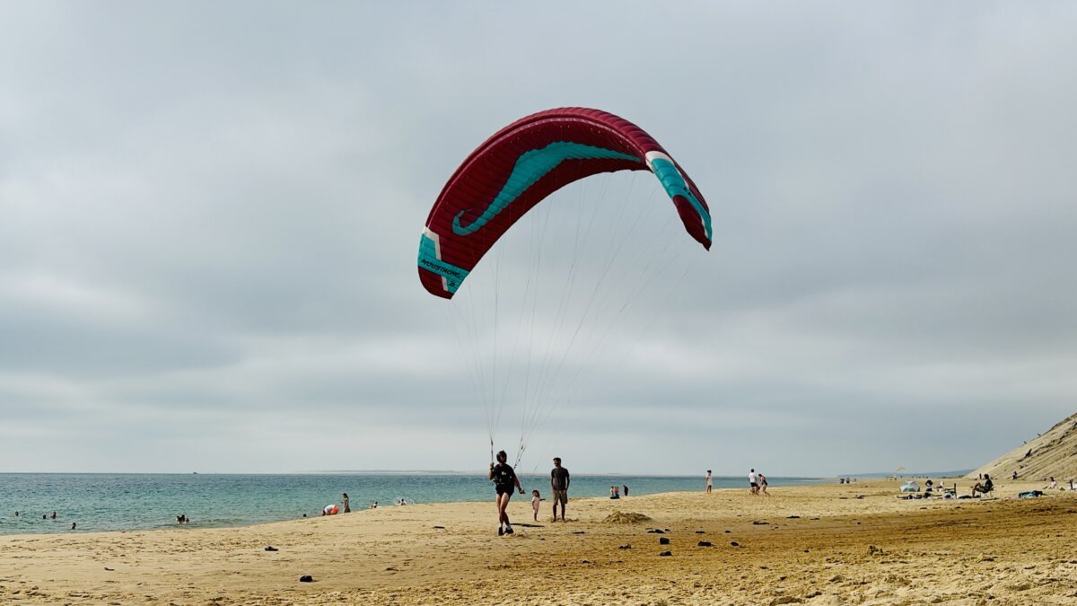 Paragliding: running off cliffs with a giant bedsheet and flirting with gravity