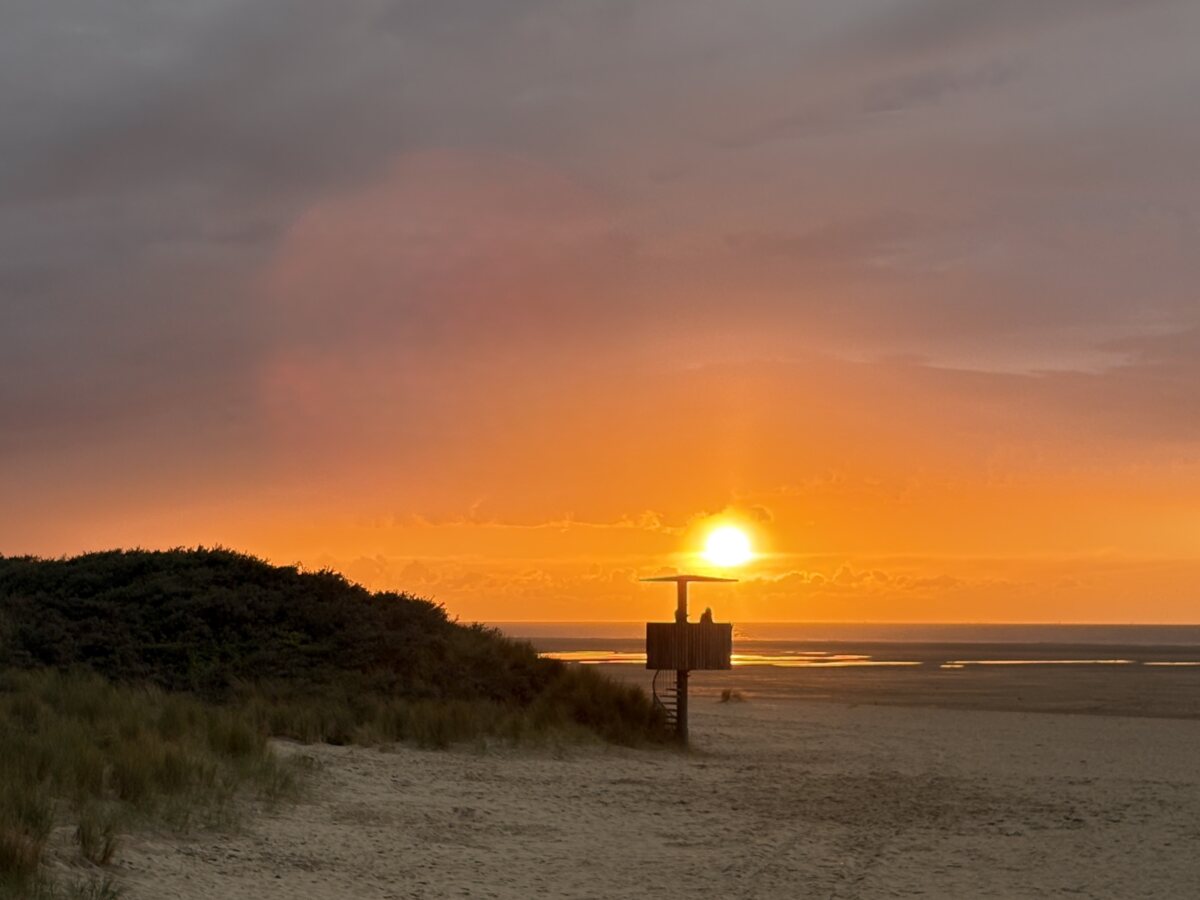 Sunset at Ouddorp beach: Late summer magic and quiet North Sea views